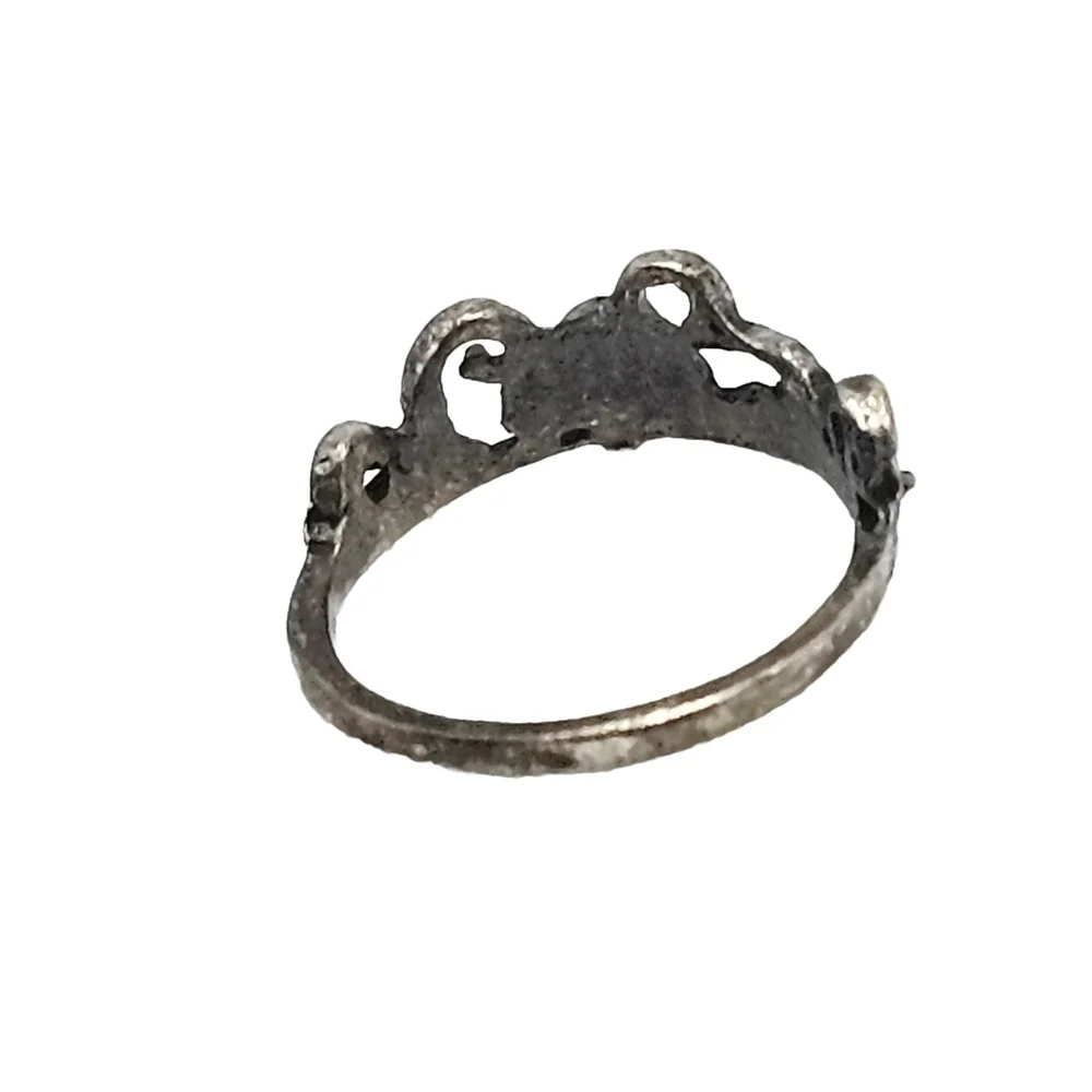 Vintage Silver-Toned Floral Ring (Size 4.75)